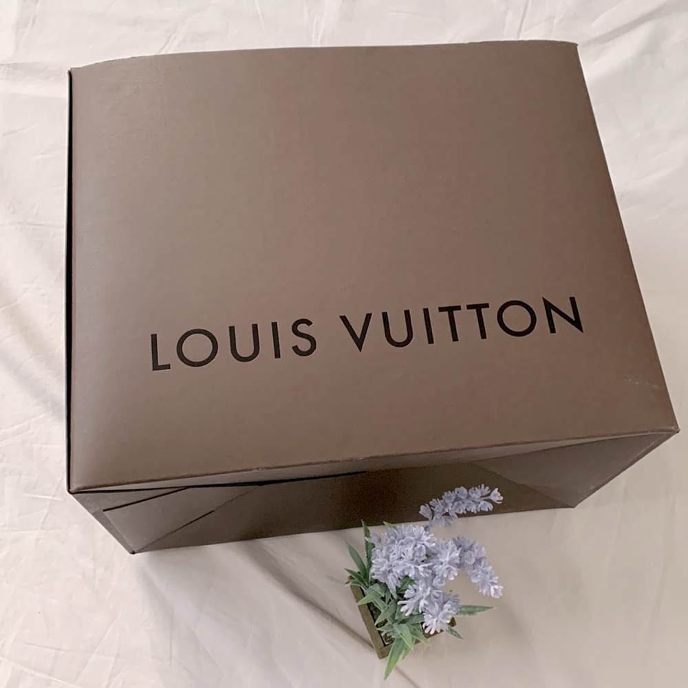 Large Authentic Louis Vuitton gift box, brown, 15.5”x12.5”, 9”width